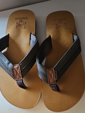NWOT KUAILU MENS YOGA MAT LEATHER FLIP FLOPS SZ 9.5